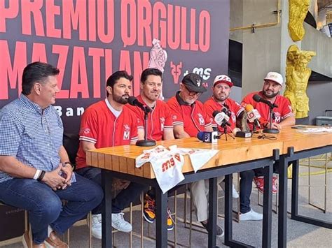 Venados otorga Premio Orgullo Mazatlán a Banda MS Luz Noticias