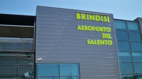 Aeroporto Del Salento Skyalps Attiva Il Nuovo Volo Bolzano Brindisi