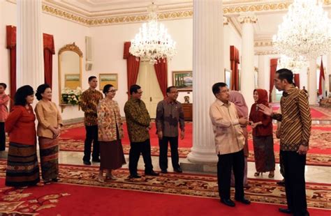 Sekretariat Kabinet Republik Indonesia Presiden Jokowi Gelar Halal Bi