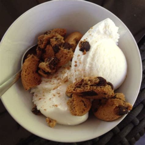 Vanilla Ice Cream And Chocolate Chip Cookies Hummmm