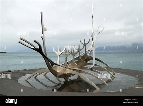 Sun Voyager metallic sculpture, Reykjavik, Iceland Stock Photo - Alamy