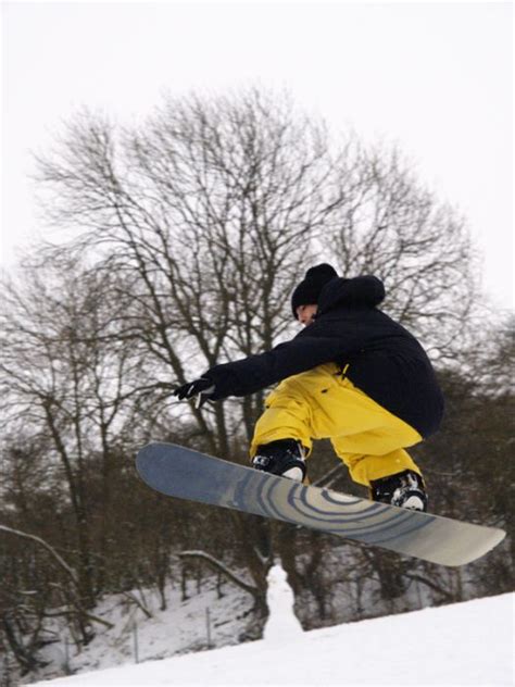 Фотографии сноубордистов и серфингистов