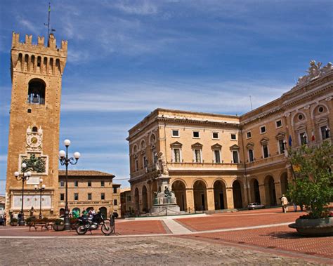 Scuola Dante Alighieri - Campus L’Infinito Recanati | ITALY Magazine