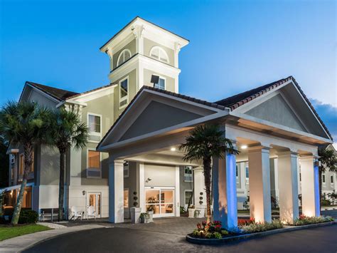 Pet-Friendly Fairhope, AL Hotel | Holiday Inn Express Fairhope-Point Clear