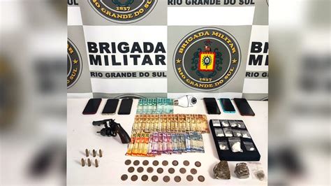 Traficante Preso Em Flagrante Drogas E Arma De Fogo Em Guapor