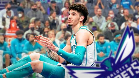 Hornets' LaMelo Ball hit with worrisome ankle injury update