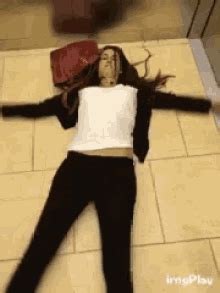 Drunk Fails (11 gifs)