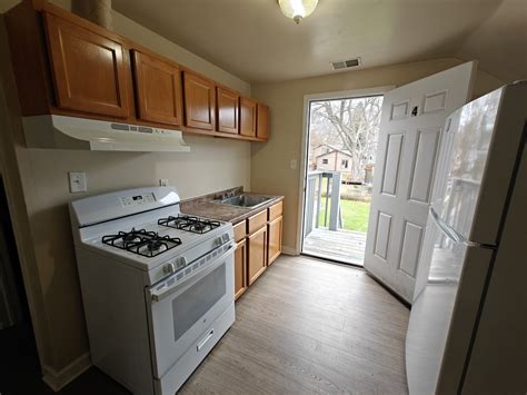 1 Bed 1 Bath Apartment - Property Rentals - Waukegan, Illinois