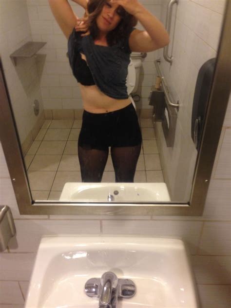 Allie Goertz The Fappening Nude Leaked Photos The Fappening