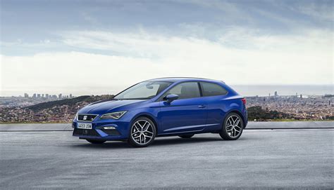 Seat Leon Kombi Blau - SEAT Leon Review