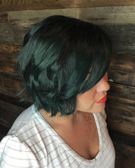 19 Photos That Prove Emerald Hair Is Edgy Yet Wearable Dark Green