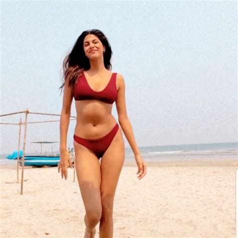 10 Hot Sexy Sruthi Ravi Bikini Pics