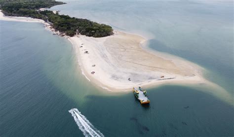 Tickets Manta Ray Fraser Island Barges Inskip Point To K Gari Ferry