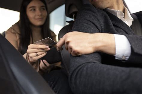 6 Coisas Que Os Passageiros Fazem Dentro Do Uber E Podem Dar Ruim Para