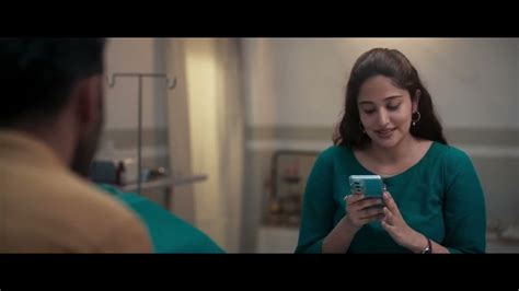 Pachuvum Athbutha Vilakkum Hospital Scene Fahadh Faasil Anjana