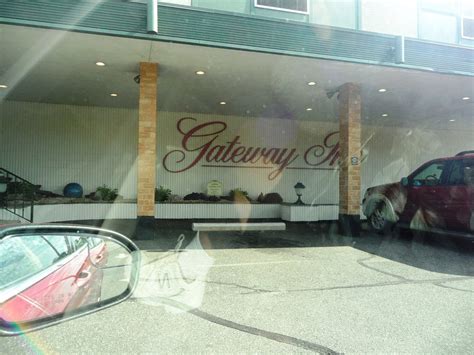 GATEWAY INN - Prices & Hotel Reviews (Merrick, NY)