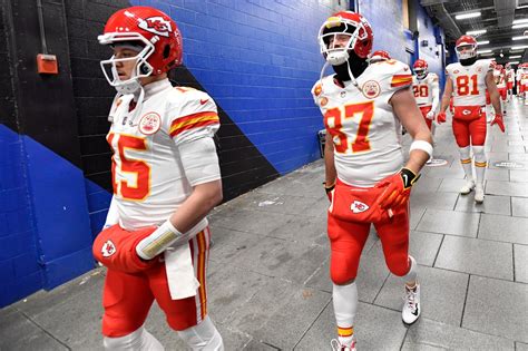 Patrick Mahomes Travis Kelce Set Record For Touchdowns By A Duo In Nfl Postseason History