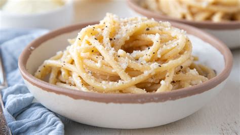 Classic Cacio E Pepe Recipe