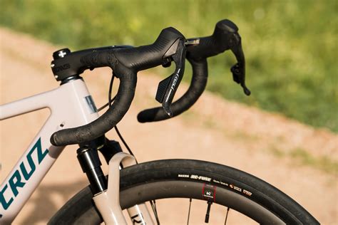 Unreleased 13 Speed SRAM XPLR Drivetrain Spotted At Unbound Gravel Velo