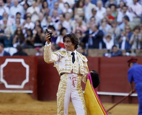 Tertulia Taurina El Porvenir Curro D Az En Sevilla Temporada