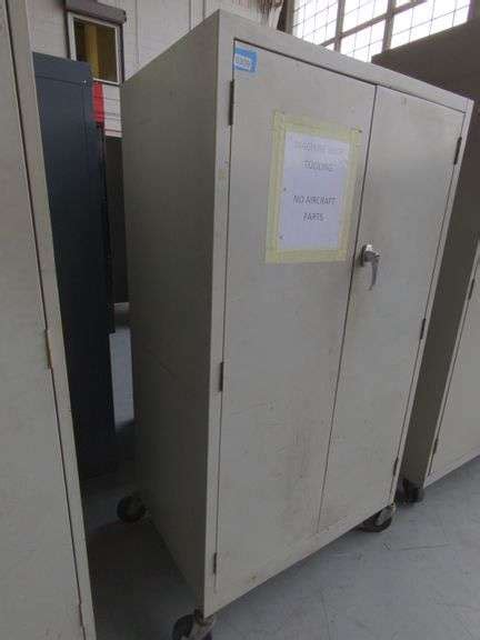 Mobile Metal Storage Cabinet w/ 4 Shelves - Delaware Auction Center