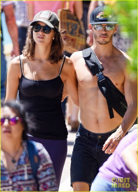 Ryan Kwanten Shows Off Amazing Shirtless Body In Australia Photo