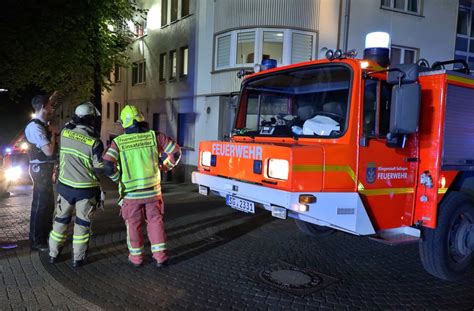 Innenstadt Feuerwehr Rettet Elf Personen Aus Brennendem Wohnhaus