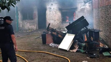 Incendian La Casa De Una Pareja Acusada De Asesinar A Un Joven