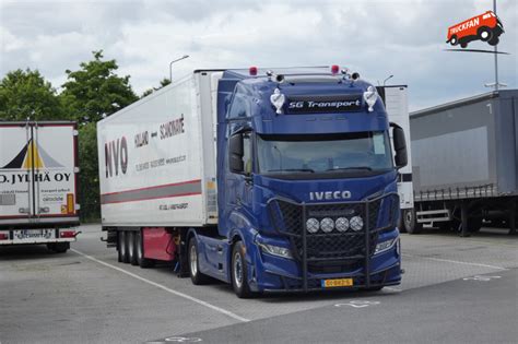 Foto Iveco S Way Van Sg Transport Nvo Transport Bv Truckfan