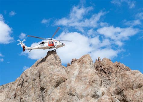 Navy Helicopter Crew Rescued After Crash Near Mt Hogue California Seapower