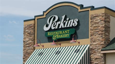 perkins restaurant bakery signs ten unit deal  california