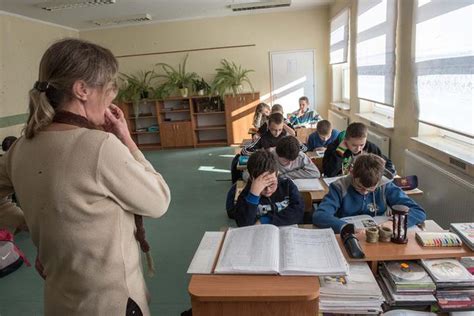 Nauczyciele walczą o podwyżki Pójdą w ślady policjantów i wezmą