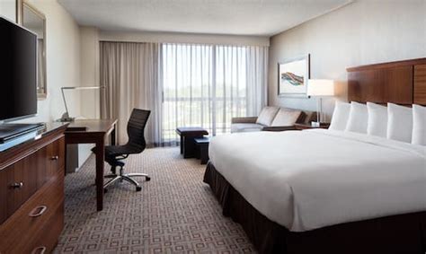 Rooms and Suites at the DoubleTree Denver Tech Hotel