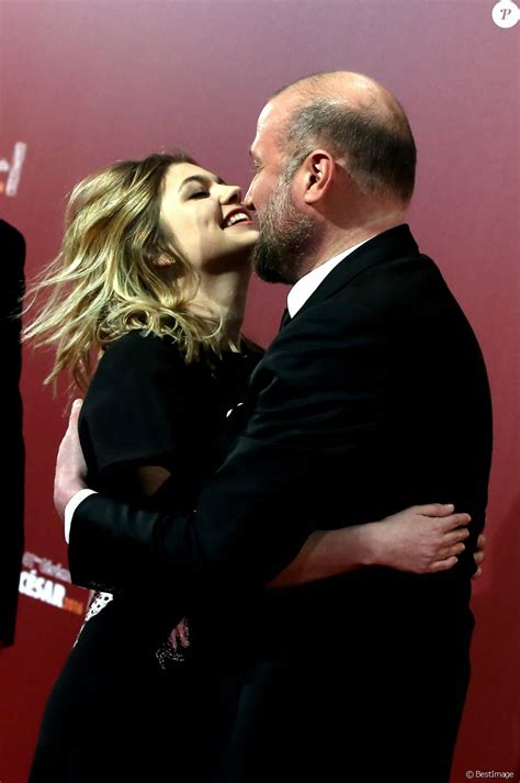 Louane Emera François Damiens se retrouvent Photocall lors de la