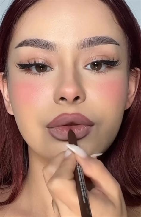 Pillow Lips Kako Da Postignete Ovaj Beauty Trick