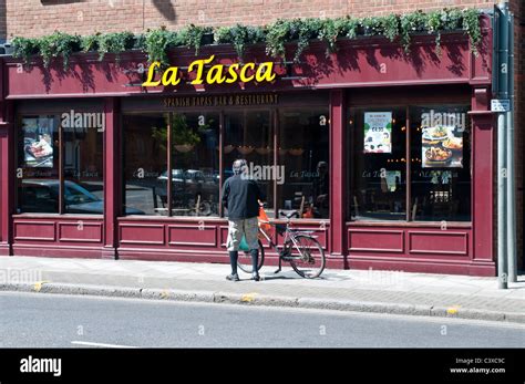 La Tasca Restaurant Fotograf As E Im Genes De Alta Resoluci N Alamy