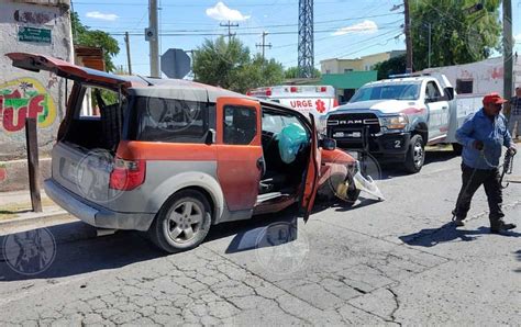 Vuelca Camioneta Sobre Malec N Por Falla Mec Nica