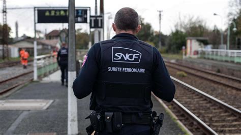 Sncf Les Agents De La S Ret Ferroviaire R Clament Une Hausse Des