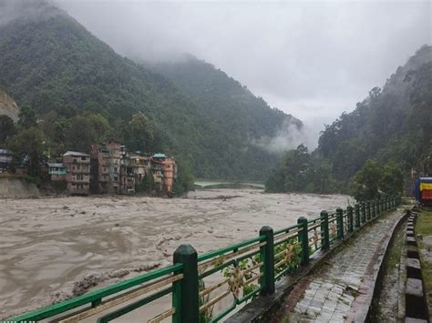 Sikkim Flash Floods Ndrf Rescues 7 People In Singtam After Cloudburst