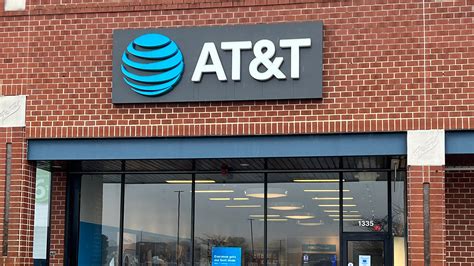 Which at&t stores that are open offer the best deals 25
