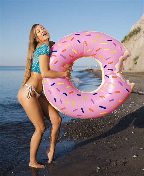 Naked News On Twitter Rt Alanablairexo Wanna Jump Through My Donut