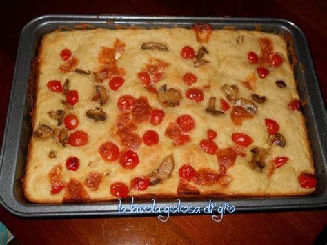 Focaccia di patate soffice con funghi La tavola golosa di Giò