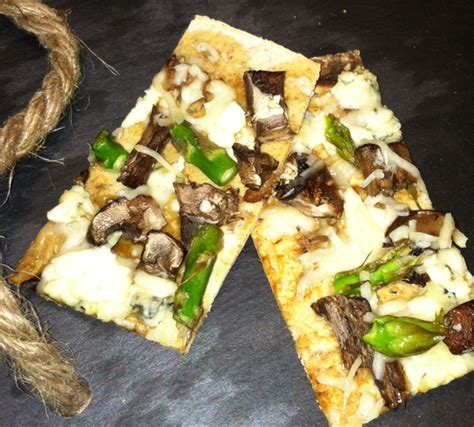 Asparagus Mushroom And Goat Cheese Flatbread Goats Cheese Flatbread