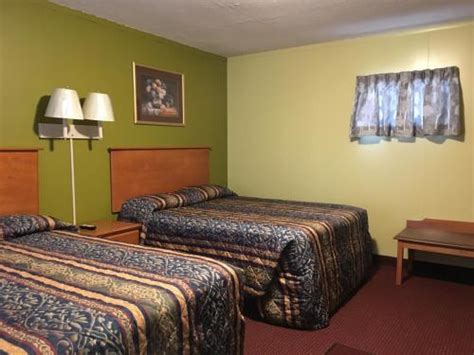 Pine Ridge Motel, Dodgeville (updated prices 2025)