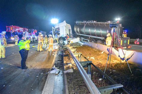 Mannheimer Kreuz Vollsperrung Nach Lkw Unfall Fotogalerien Rhein