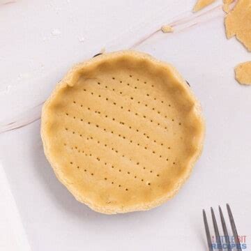 Mini Pie Crust | Little Bit Recipes