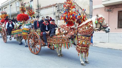 Sfilata Dei Carretti Siciliani In Onore Del Santo Protettore San