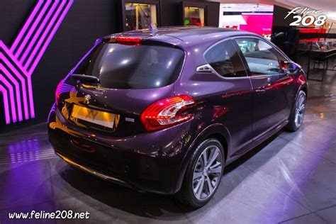 Vue Arrière Peugeot 208 Xy 16 Thp 155 Purple Night Mondial De Paris