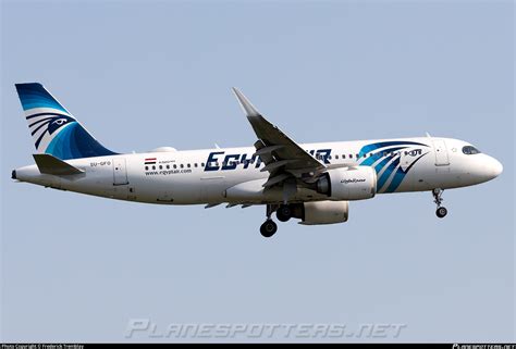 SU GFO EgyptAir Airbus A320 251N Photo By Frederick Tremblay ID