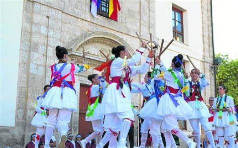 Tradiciones De Castilla Y León Creencias Costumbres Fiestas Y Comidas